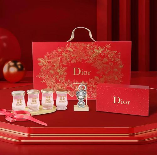 Cas client:Boîte cadeau de Dior pour un nid d'oiseau haut de gamme